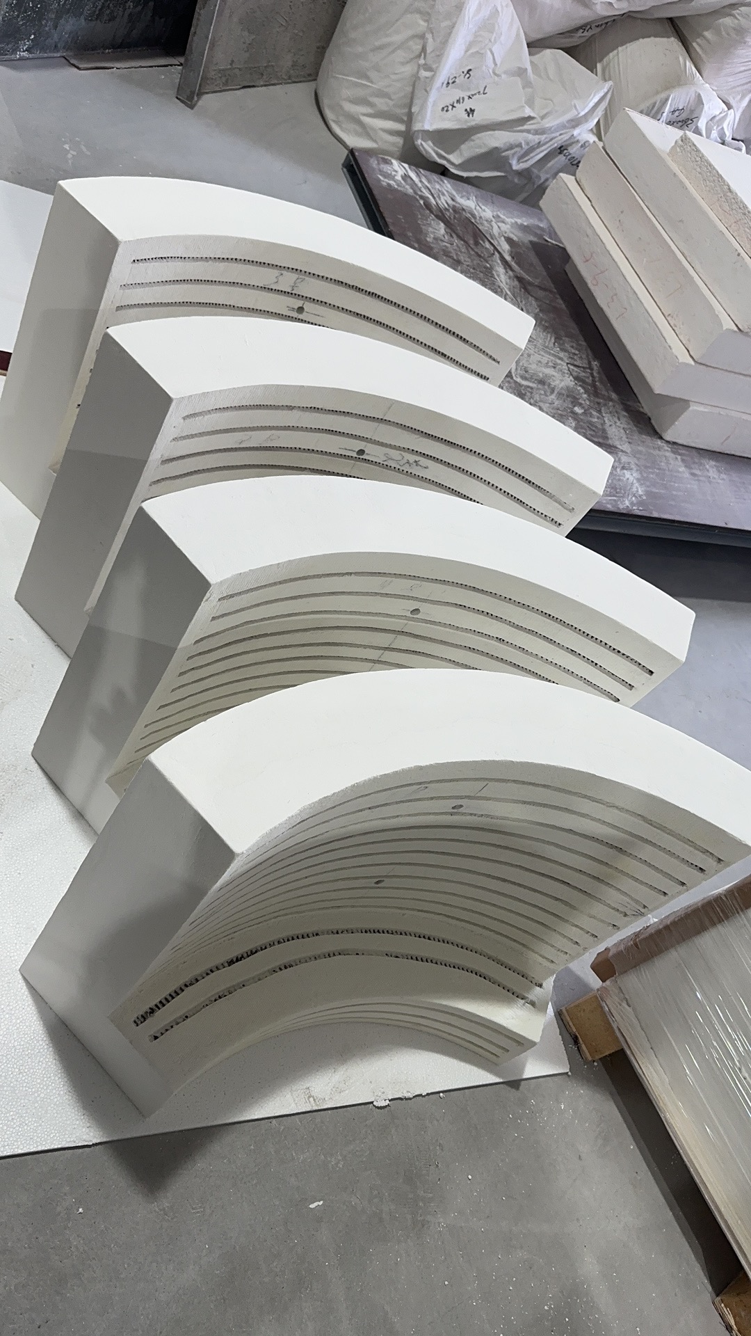 1739500069208352.jpg 121.jpg